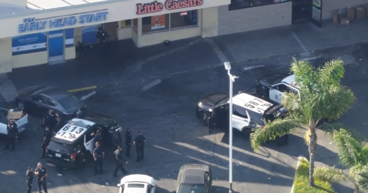 Man allegedly armed with gun arrested after barricading Little Caesar’s in Arleta