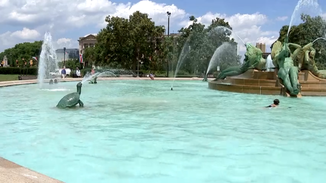 logan-square-fountain.png 