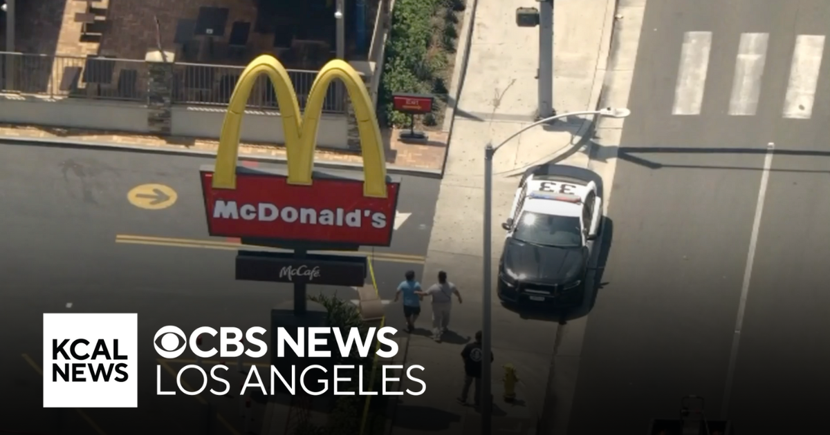 Police open fire twice during chase with suspect in Orange County - CBS ...