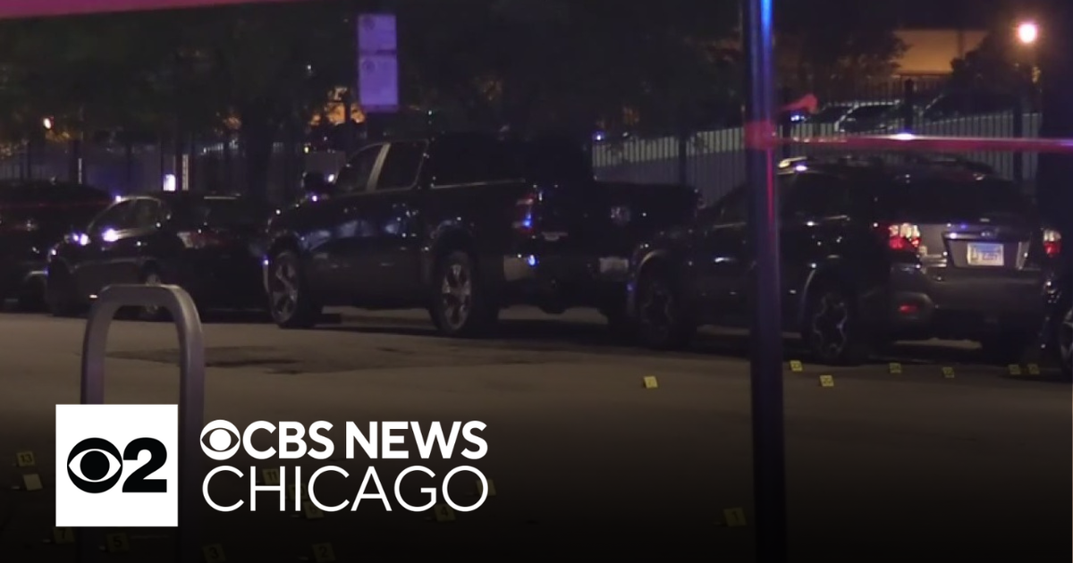 Man killed, woman hurt in South Loop drive-by shooting - CBS Chicago
