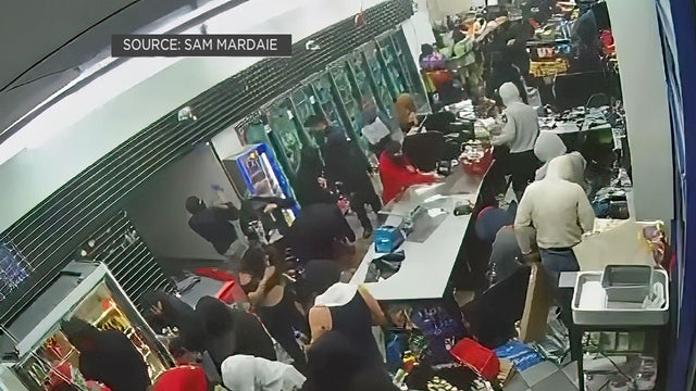 Oakland Convenience Store Ransacked 
