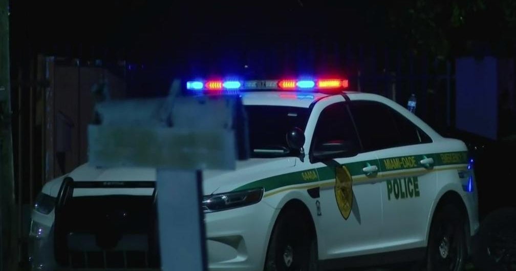 Man shot by two people on personal watercrafts in NW Miami-Dade - CBS Miami