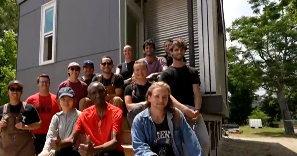 Tulane students design, build tiny home for man who didn’t have one for nearly two decades: “So grateful” Tulane students design, build tiny home for man who didn’t have one for nearly two decades: “So grateful”