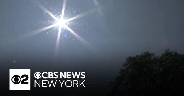 How NYC is keeping people safe during this latest heat wave - CBS New York