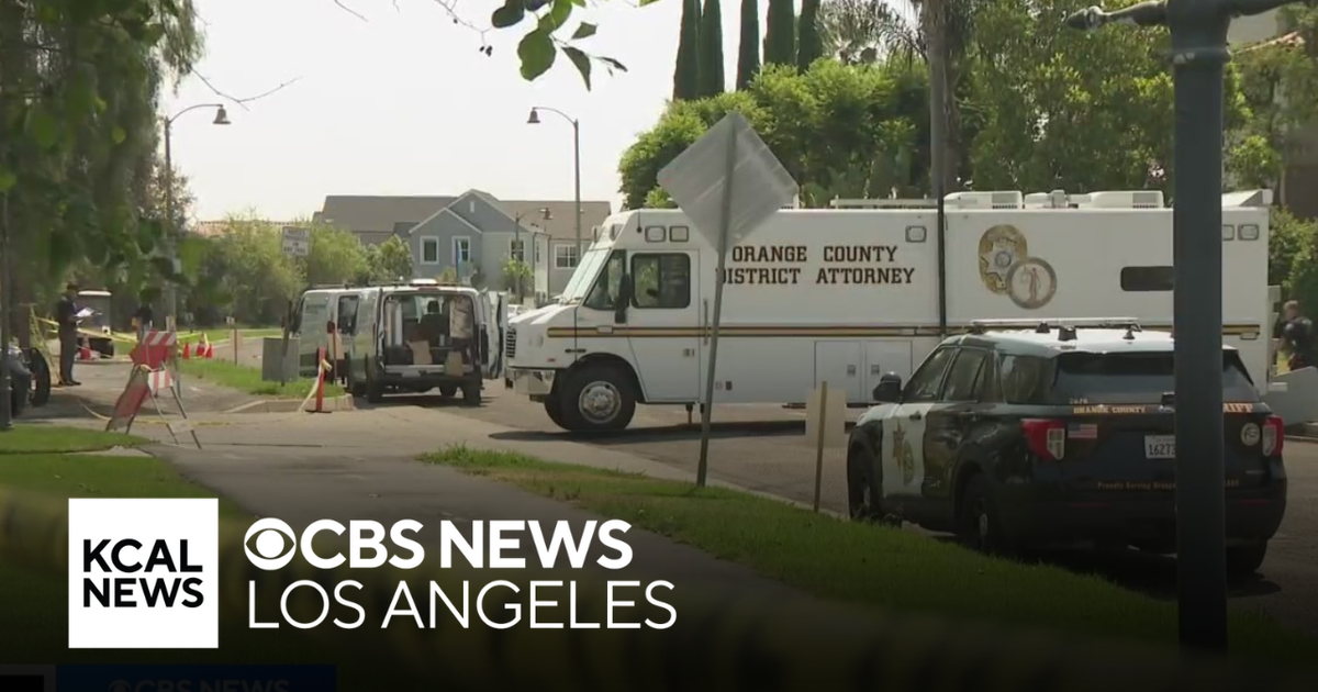 Double murder suspect shot by Orange County deputies - CBS Los Angeles