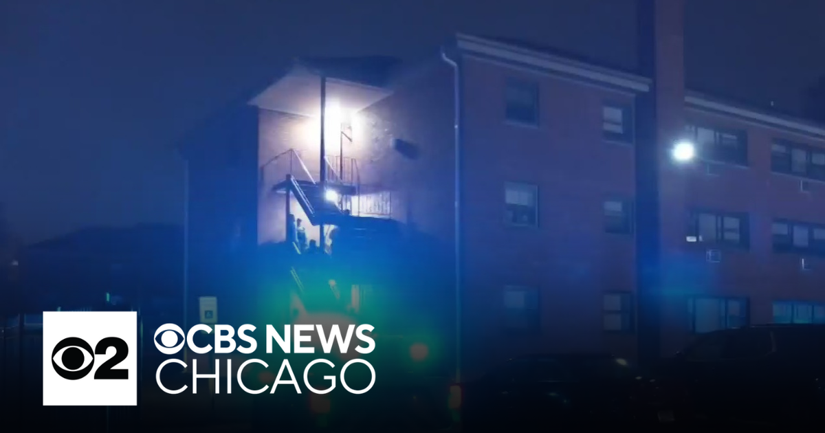 2 men killed in separate shootings on South Side - CBS Chicago