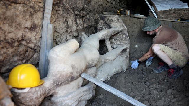 Bulgarian archaeologists find marble god in ancient Roman sewers 