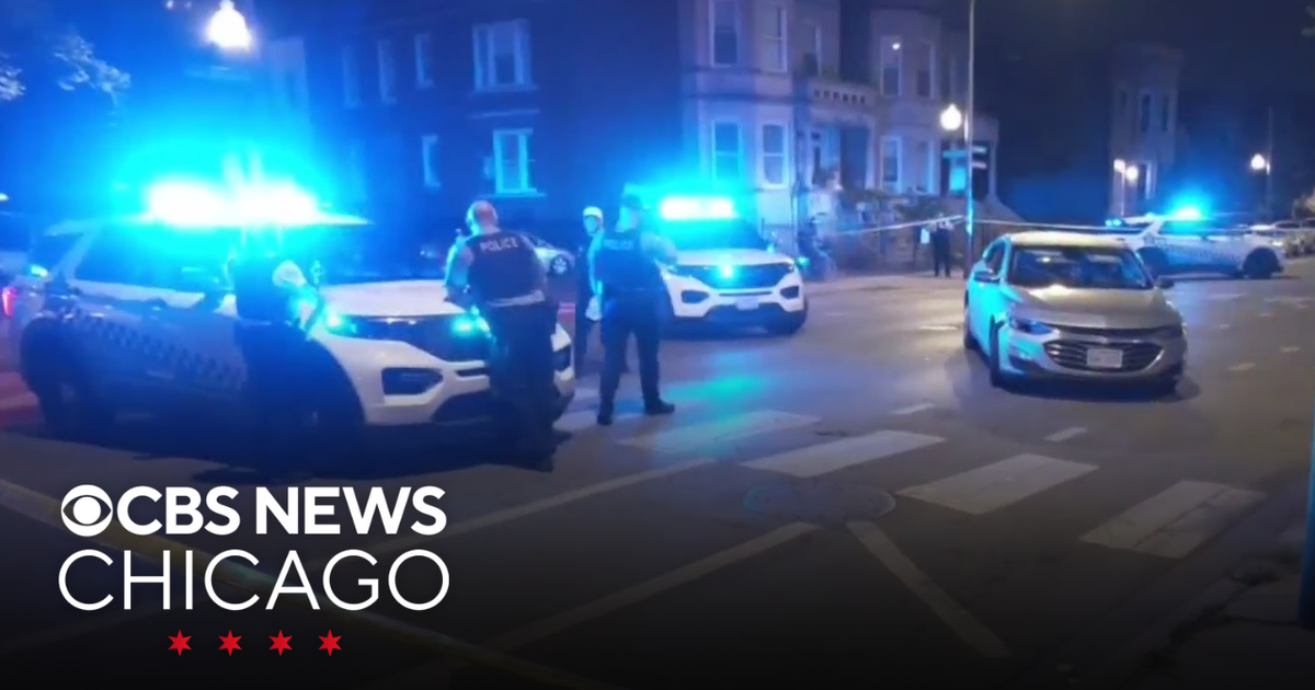5 people injured in mass shooting on Chicago's West Side - CBS Chicago