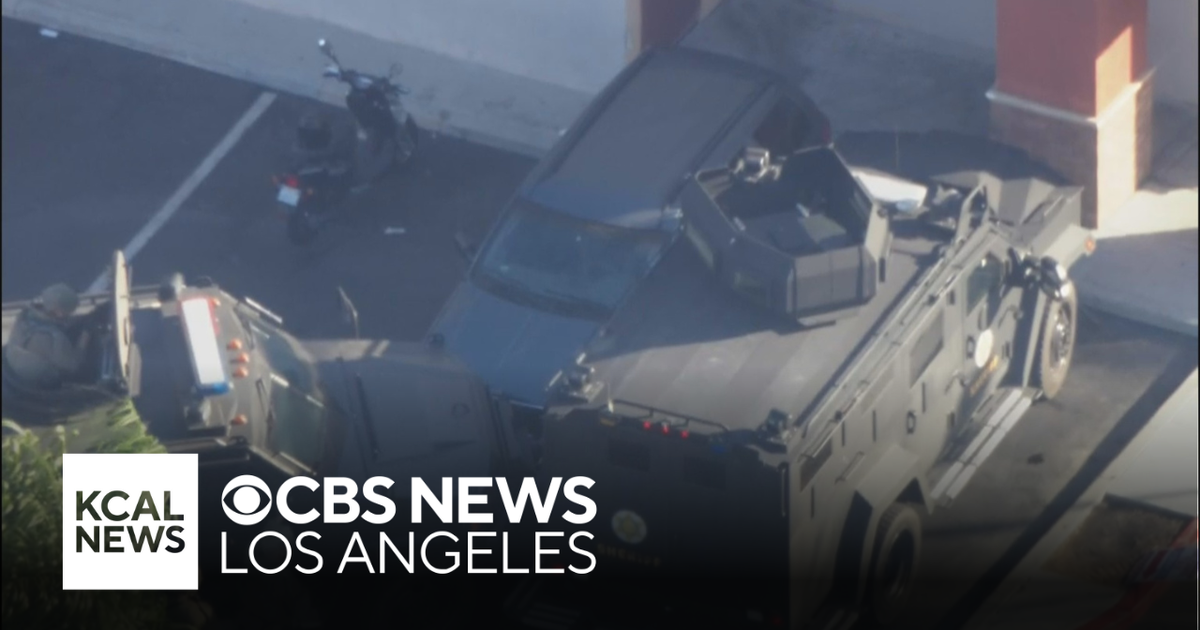LA County SWAT team surround driver in Commerce - CBS Los Angeles
