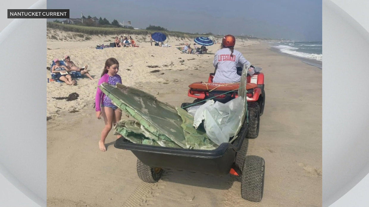 More pieces of damaged Vineyard Wind turbine falling into ocean, blade ...