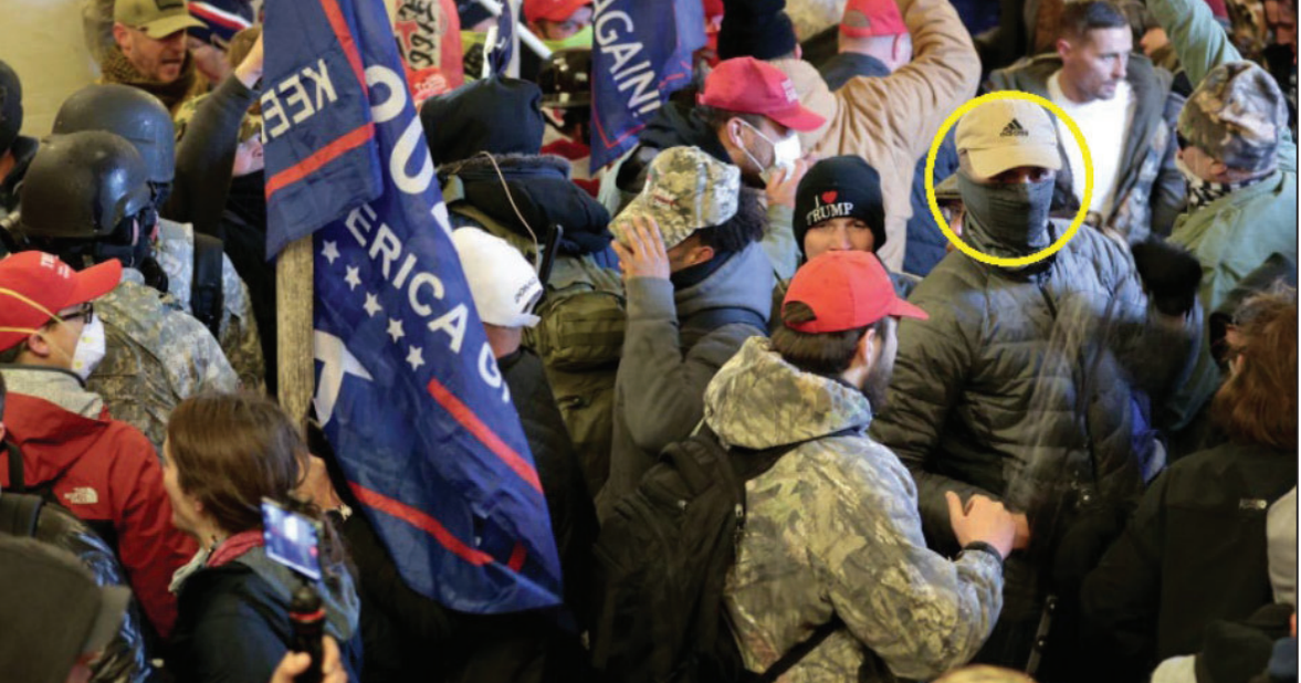 Capitol isyanı sırasında Nazi selamı kullandığı iddiasıyla yargılanan denizci yaklaşık 5 yıl hapis cezasına çarptırıldı