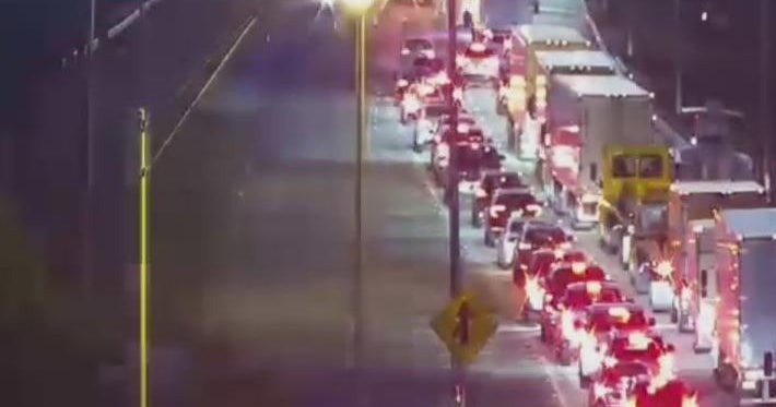 Accident snarled traffic on I-75  eastbound between the toll plaza and US 27