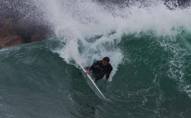 surfer-capture.jpg 