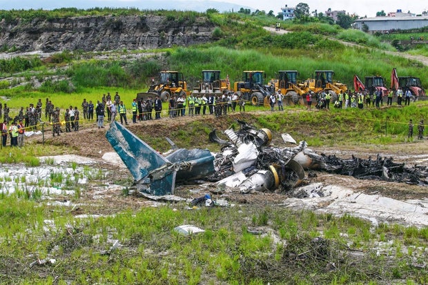 nepal-avião-crash-2162608549.jpg