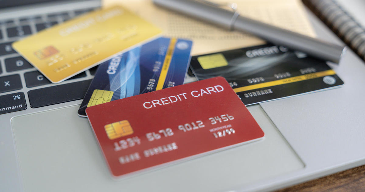 U.S. consumers rack up record $1.14 trillion in credit card debt