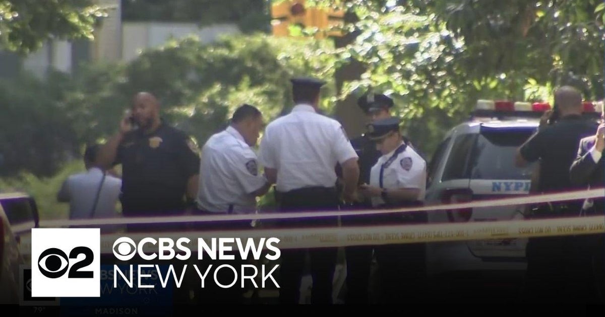 2 women dead in Manhattan murder-suicide, police say - CBS New York