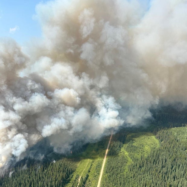 Incêndio florestal em Alberta