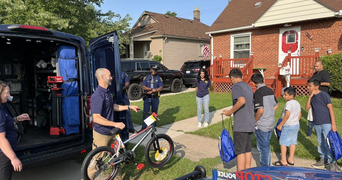 Michigan police replace boy’s bike after it was stolen by suspect in fatal shooting of officer
