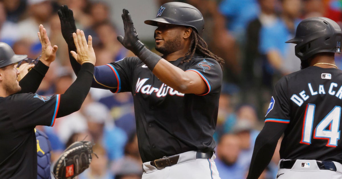 Bell’s 3-run homer in 7th inning helps lift Marlins past Brewers 7-3 Bell’s 3-run homer in 7th inning helps lift Marlins past Brewers 7-3