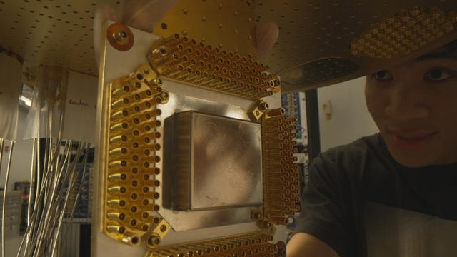 quantum-computing-video-3082870-640x360.jpg 