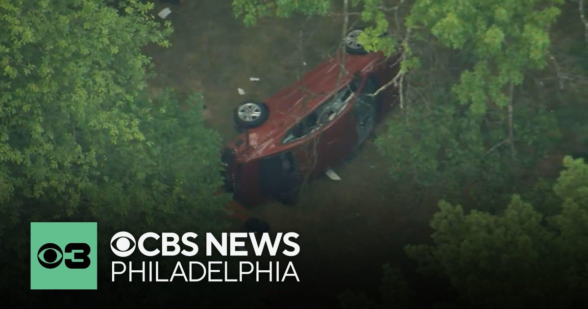 Teen dead, others injured after crash on Stenton Avenue in Montgomery