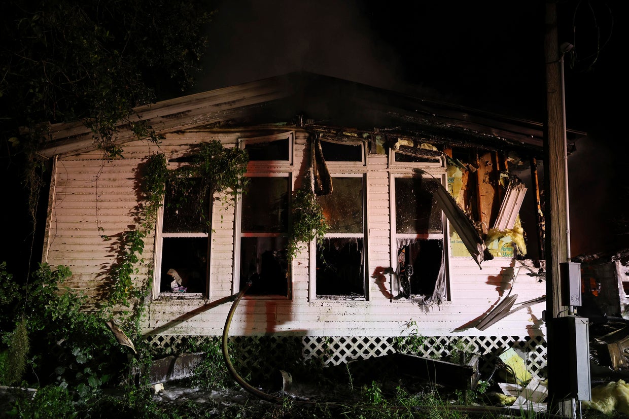 4 people, 3 dogs dead after home intentionally set on fire, Florida ...