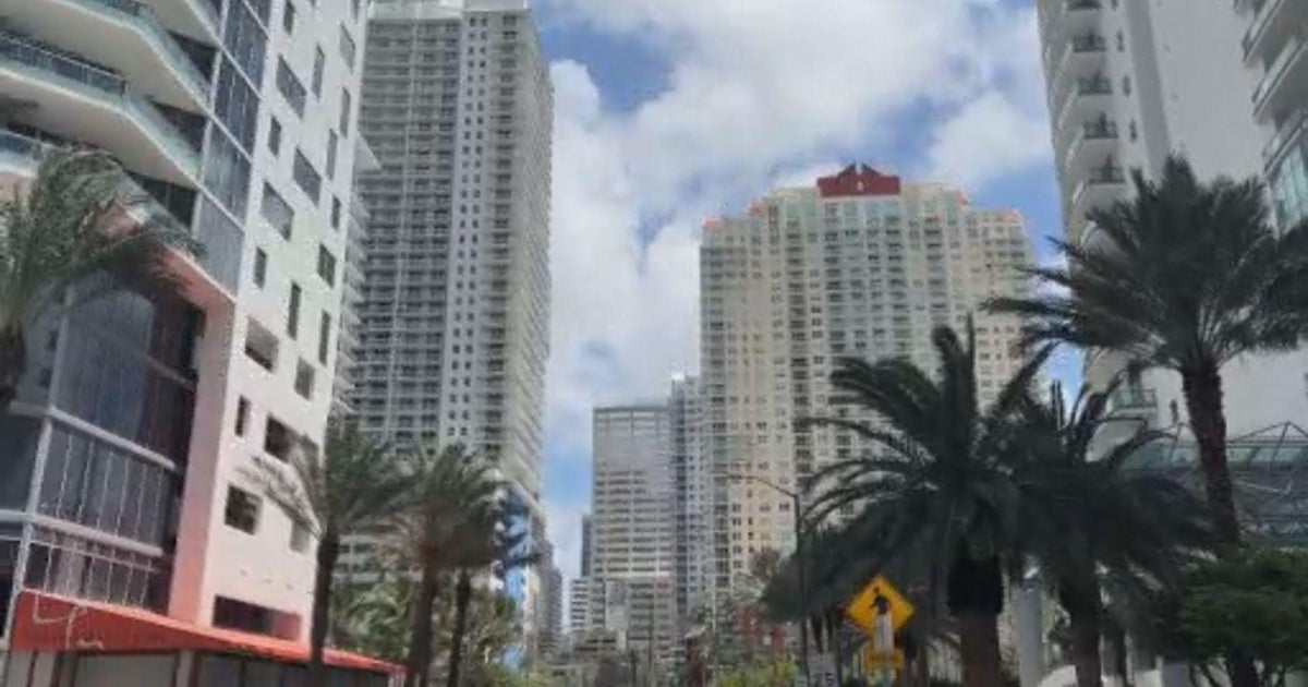 Safety laws enacted after Surfside collapse are becoming more costly for condo owners. What is Florida’s solution? Safety laws enacted after Surfside collapse are becoming more costly for condo owners. What is Florida’s solution?