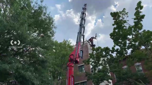 bklyn-crane-incident-citizen-hi-res-still.jpg 