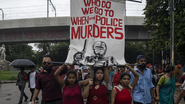 Dhaka protest against violence 