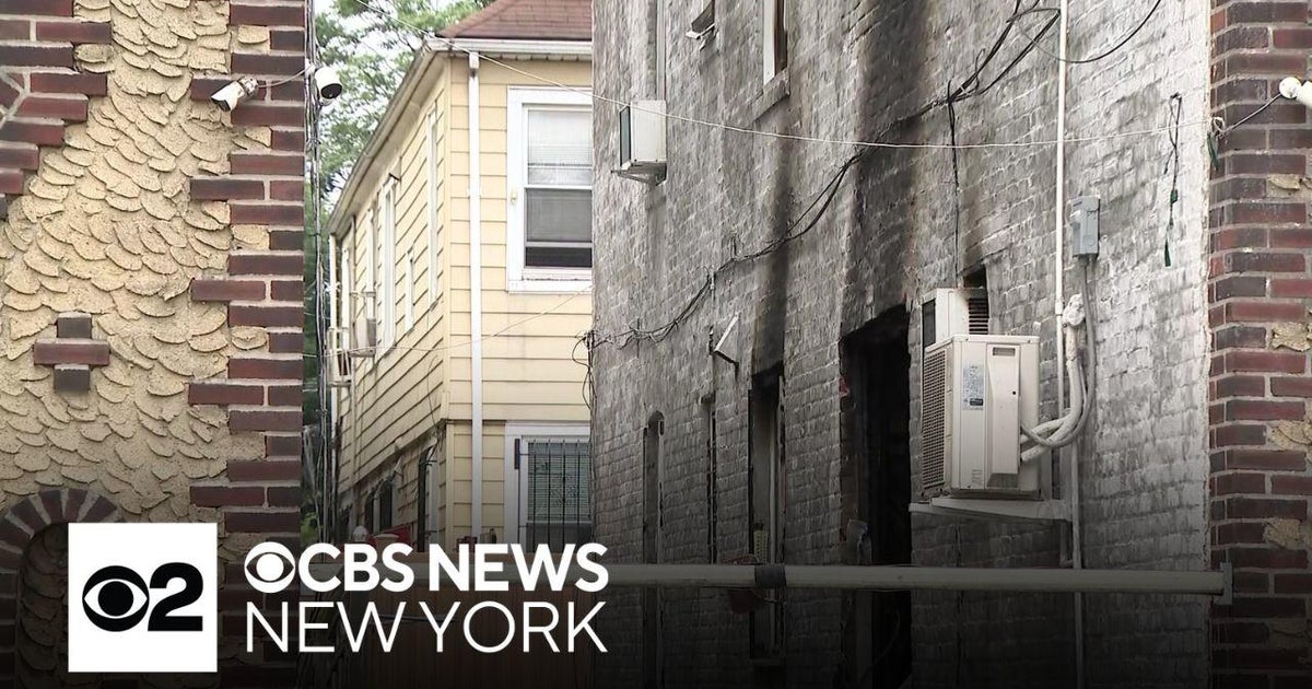 6 injured in Queens basement fire - CBS New York