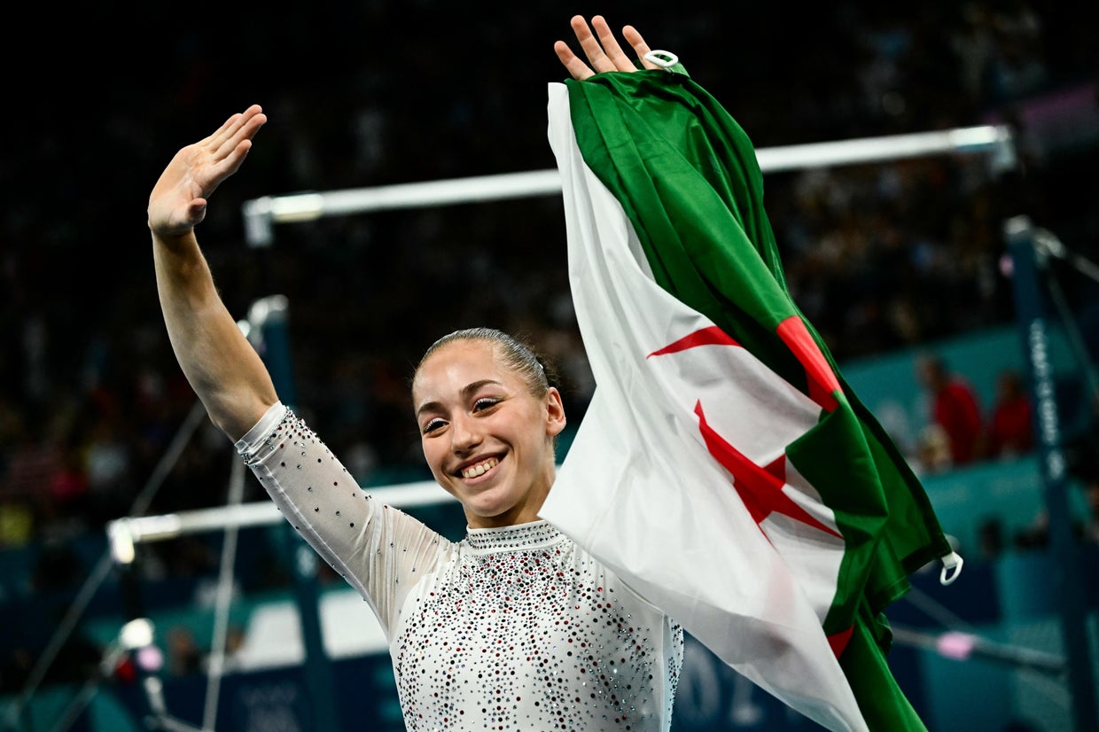 Suni Lee wins bronze in the uneven bars final at the Paris Olympics ...