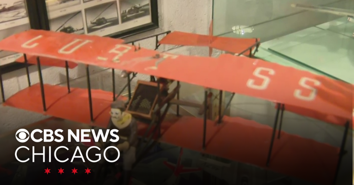 Inside the Glenview Hangar One Foundation Museum - CBS Chicago