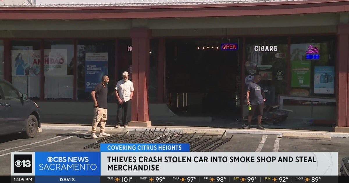 Thieves crash stolen car into Citrus Heights smoke shop