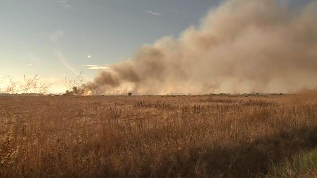 dmc-grass-fire-west-of-airport-raw.jpg 
