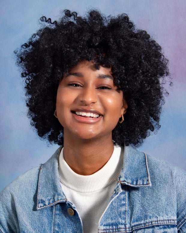 naiomi-israel-headshot.jpg