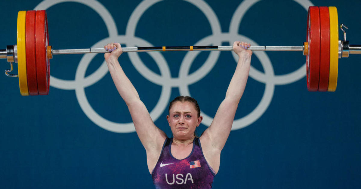 Olivia Reeves in weightlifting