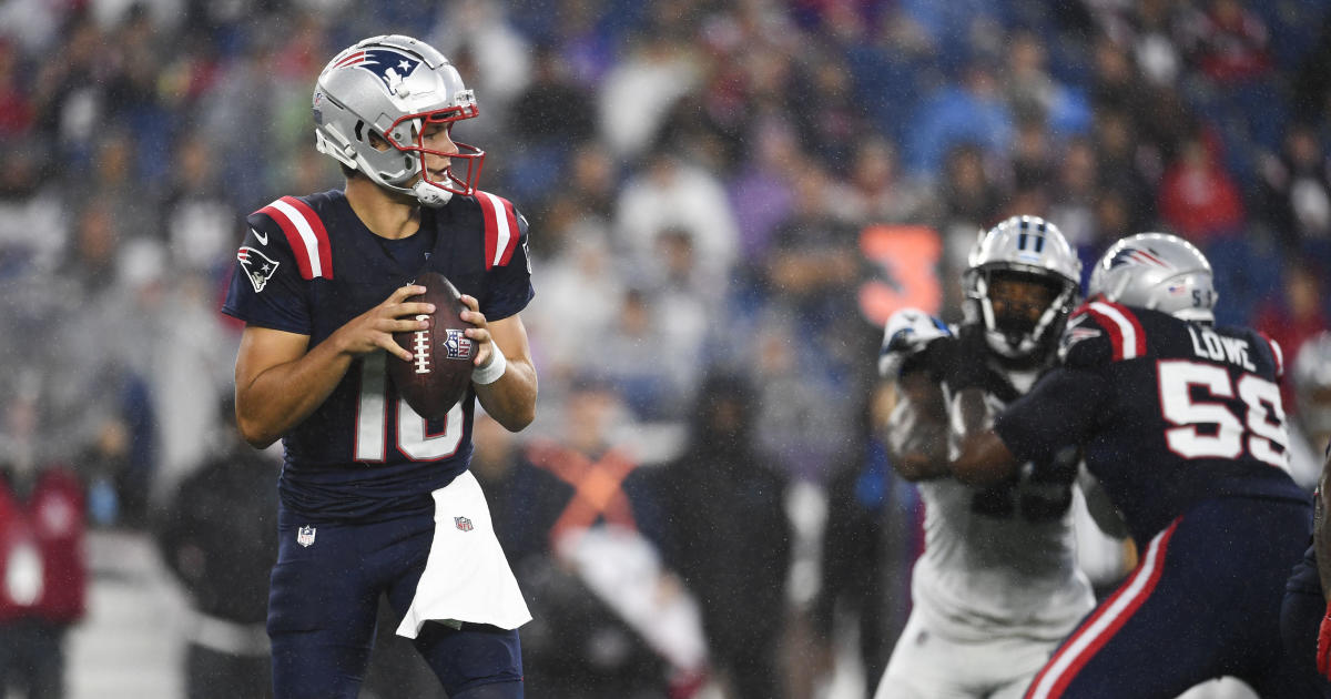 Drake Mayes’ debut with the Patriots was short