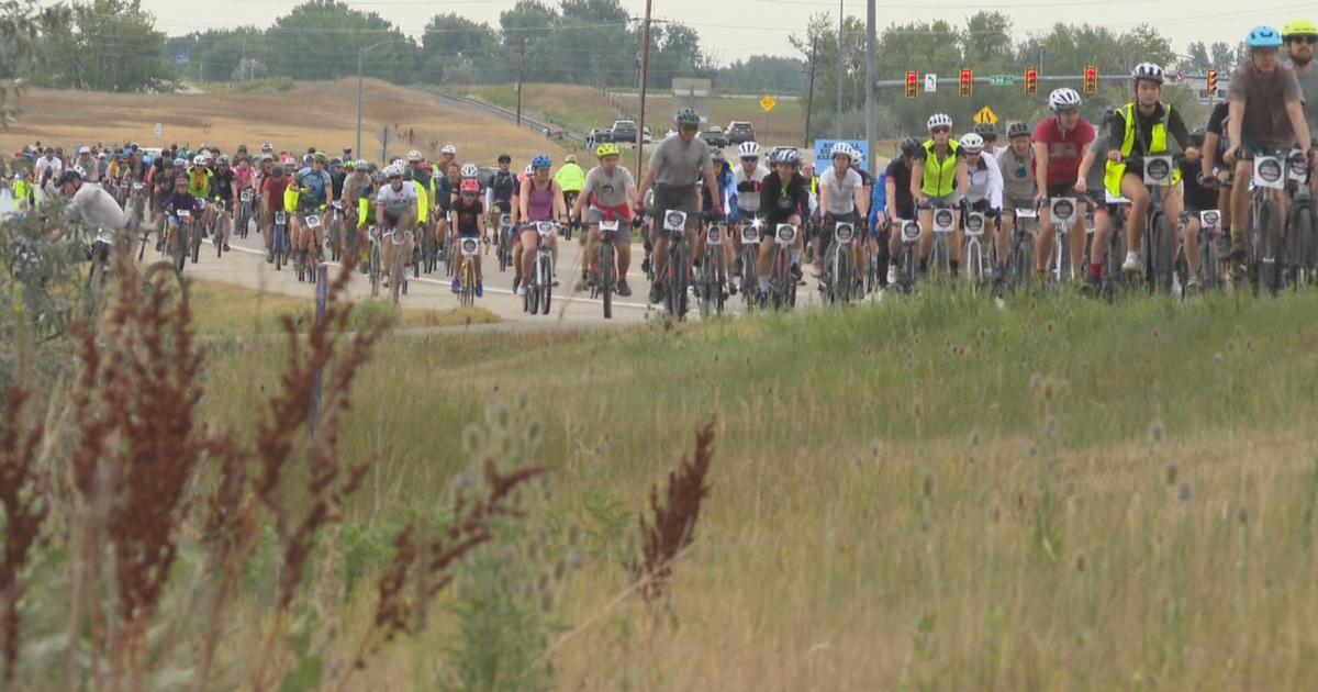 One year after the deadly training for the World Championship in Colorado, thousands of cyclists are back on the bike