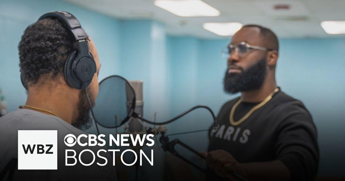 Berklee music professor helps at-risk youth create clean rap music in ...