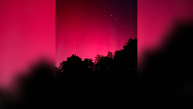 kdka-rural-valley-northern-lights.png 