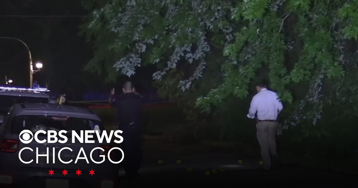 Man shot several times, dies in Bronzeville - CBS Chicago