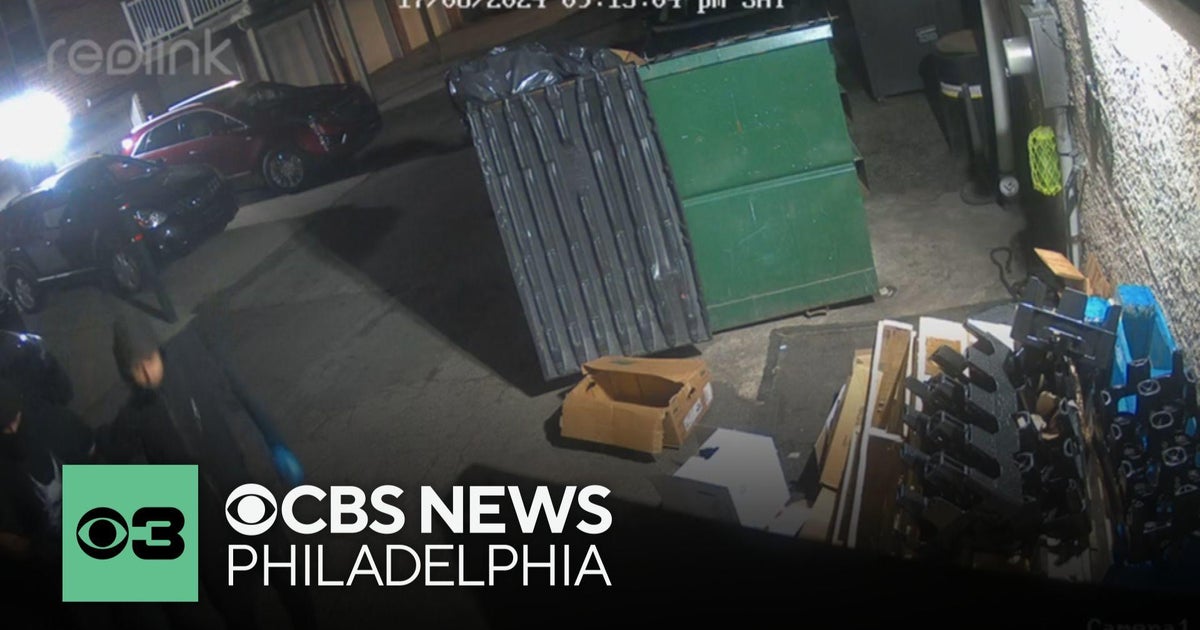 3 suspects at large after robbing Northeast Philadelphia grocery store ...