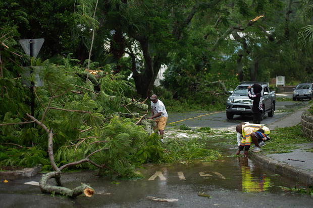 Hurricane Ernesto passes through Bermuda 