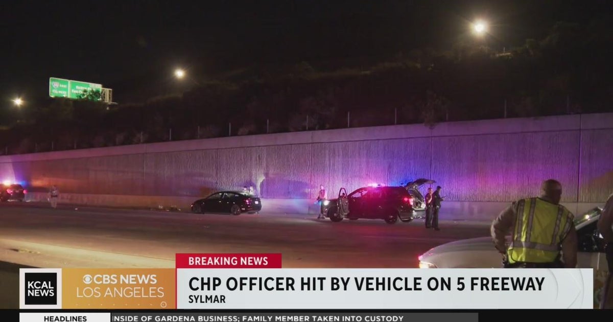 CHP officer struck by vehicle on 5 Freeway in Sylmar - CBS Los Angeles