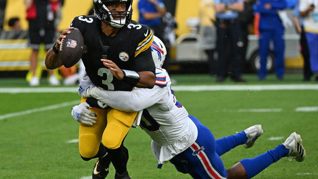 Buffalo Bills v Pittsburgh Steelers 