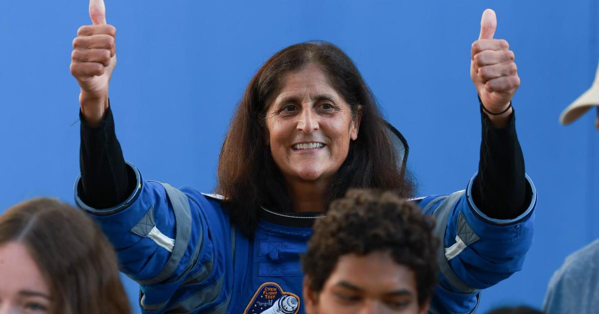 NASA astronaut Suni Williams runs Falmouth Road Race on treadmill in