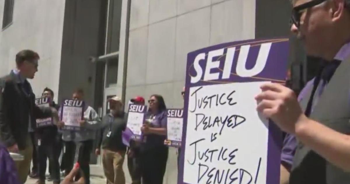 SF court workers call for additional staffing at rally