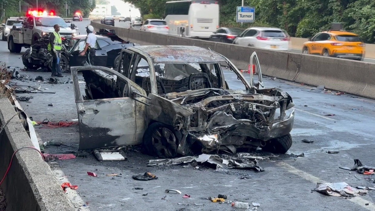 Henry Hudson Parkway wrong-way crash kills 2 people, driver flees on ...
