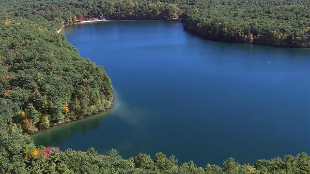 walden-pond-1920.jpg 