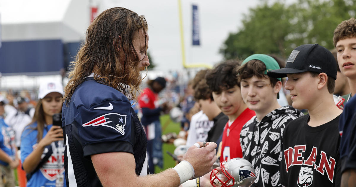 Patriots player Brenden Schooler receives Ron Burton Community Service Award